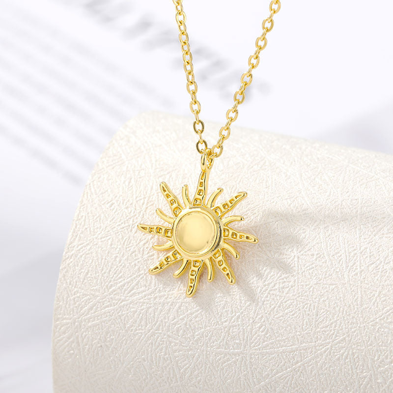 Fashion Cold Wind Retro Sun Flower Pendant Necklace - Heritage cosmetics and beauty care Heritage cosmetics and beauty care 8.00 0 Gold