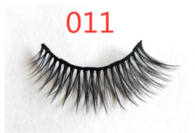 A Pair Of False Eyelashes With Magnets In Fashion - Heritage cosmetics and beauty care