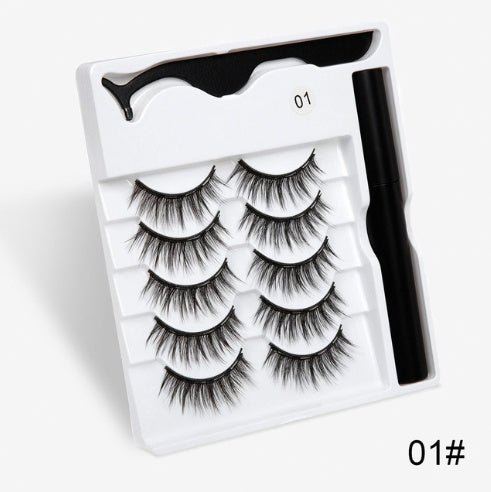 A Pair Of False Eyelashes With Magnets In Fashion - Heritage cosmetics and beauty care