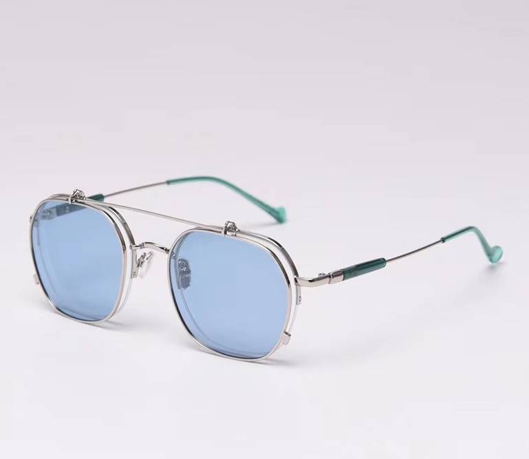 Retro Polarized Flip Sunglasses - Heritage cosmetics and beauty care