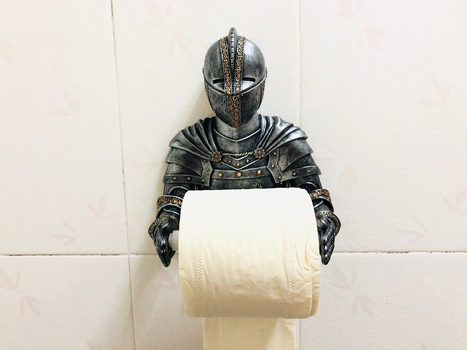 25x20cm Knight Roman Soldier Tissue Holder Style Sucker Wall Hanging Creative Kitchen Roll Paper Tissue Box - Heritage cosmetics and beauty care