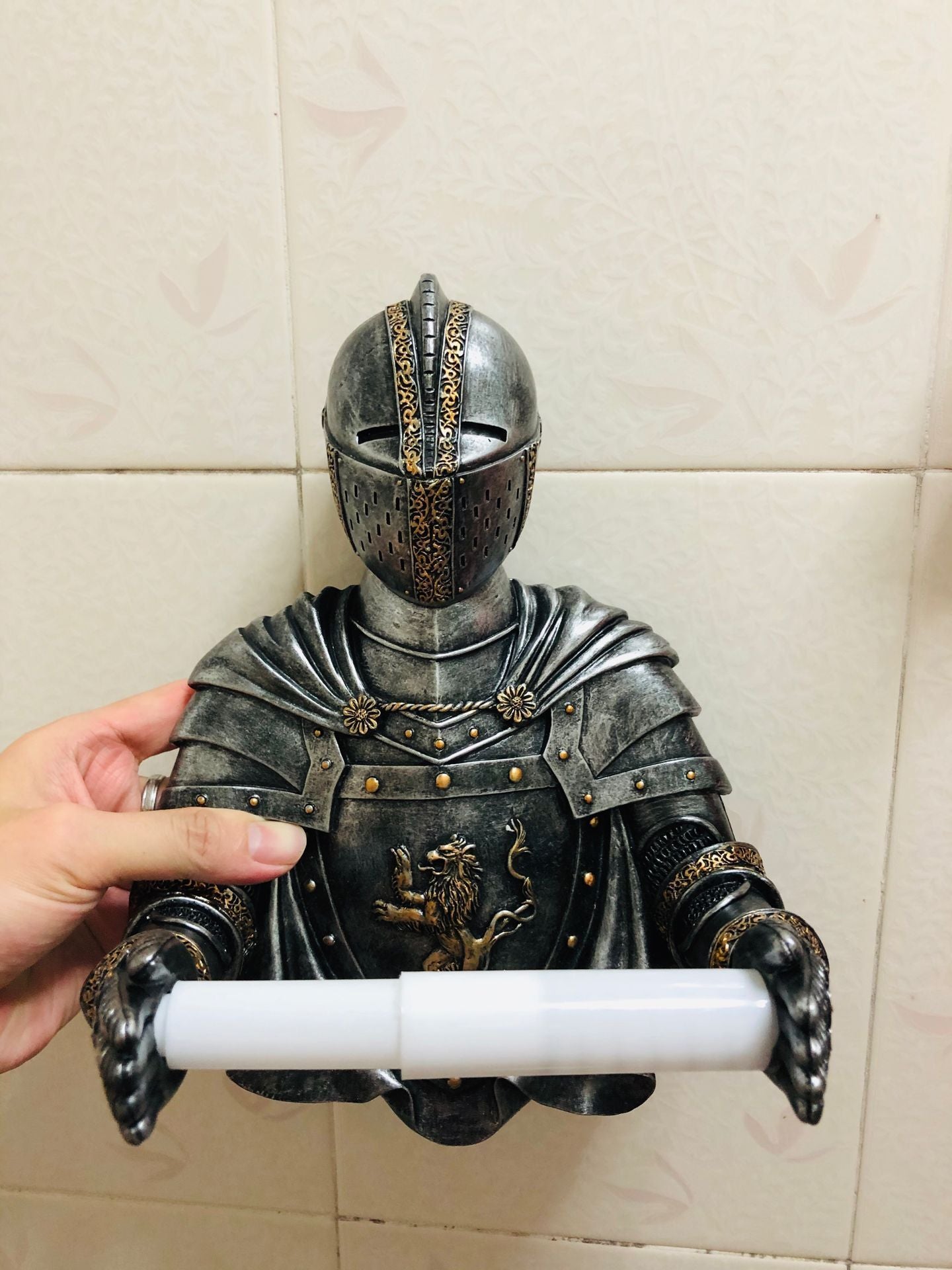 25x20cm Knight Roman Soldier Tissue Holder Style Sucker Wall Hanging Creative Kitchen Roll Paper Tissue Box - Heritage cosmetics and beauty care