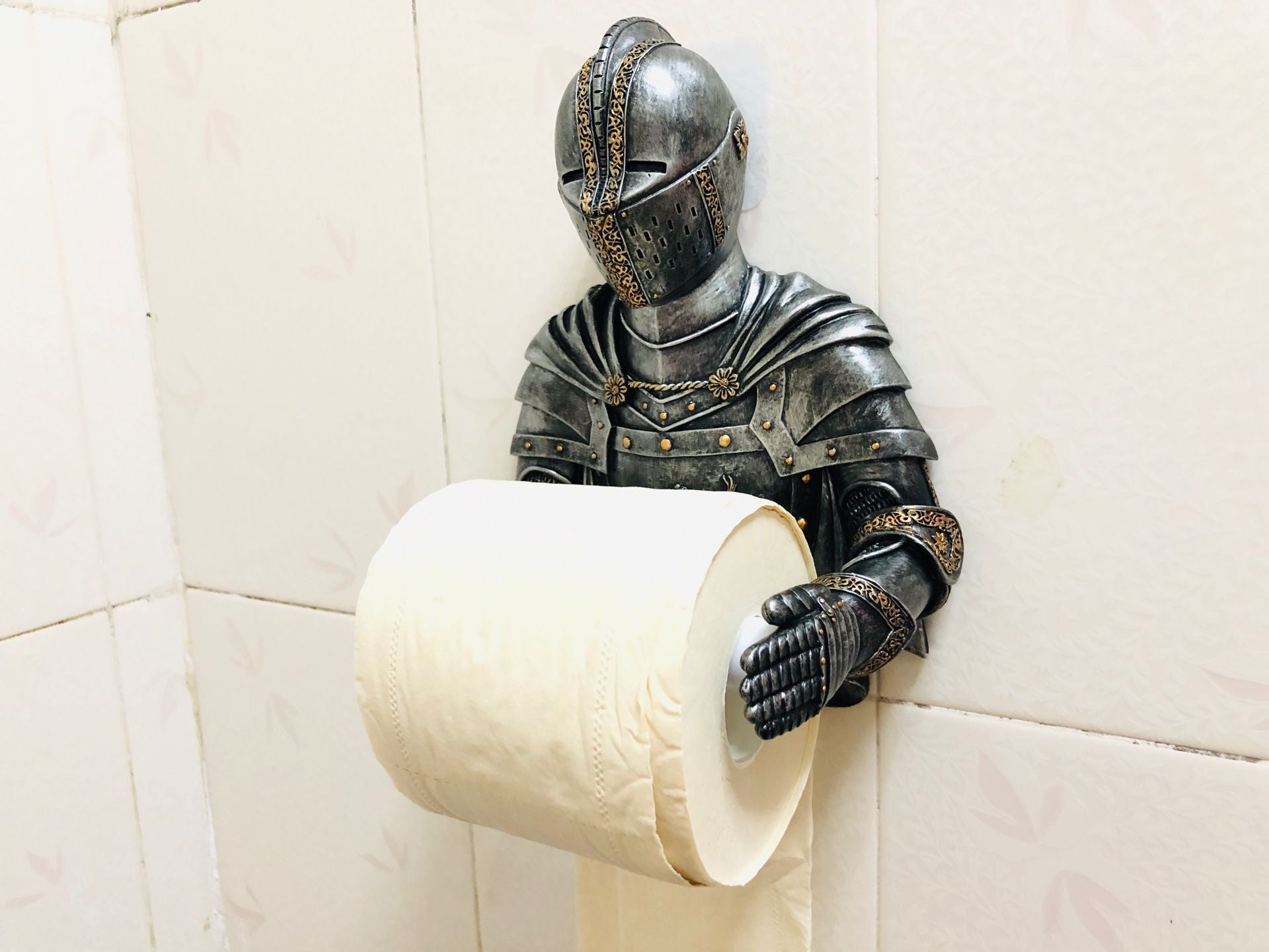 25x20cm Knight Roman Soldier Tissue Holder Style Sucker Wall Hanging Creative Kitchen Roll Paper Tissue Box - Heritage cosmetics and beauty care