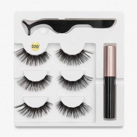 A Pair Of False Eyelashes With Magnets In Fashion - Heritage cosmetics and beauty care