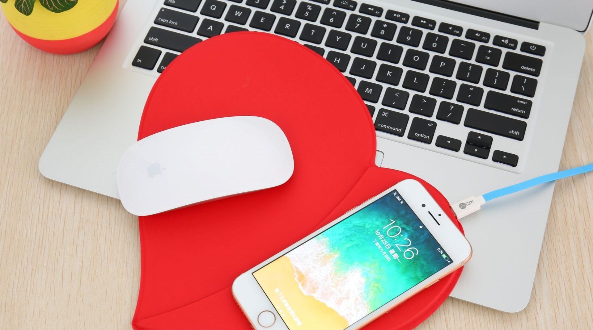 Fast wireless charging heart-shaped leather mouse pad - Heritage cosmetics and beauty care