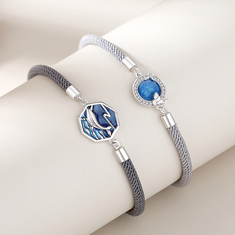 A Pair Of Whale Lovers Bracelets In Sterling Silver - Heritage cosmetics and beauty care