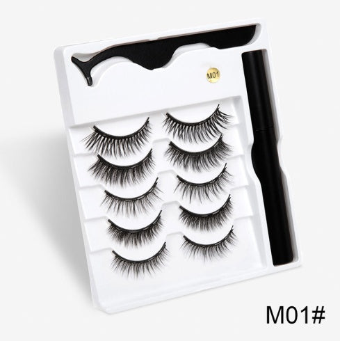 A Pair Of False Eyelashes With Magnets In Fashion - Heritage cosmetics and beauty care