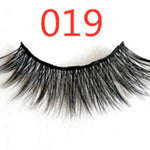 A Pair Of False Eyelashes With Magnets In Fashion - Heritage cosmetics and beauty care