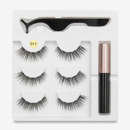 A Pair Of False Eyelashes With Magnets In Fashion - Heritage cosmetics and beauty care