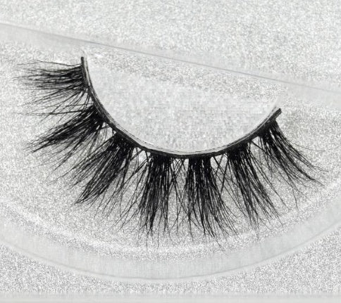 Faux Aurelia Eye Lashes - Heritage cosmetics and beauty care