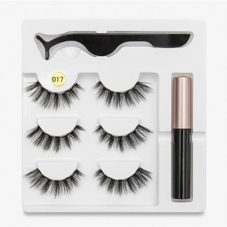 A Pair Of False Eyelashes With Magnets In Fashion - Heritage cosmetics and beauty care