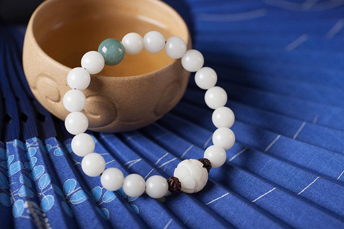 Natural white jade Bodhi bracelets beads bracelets women's simple Bodhi bracelets transfer beads - Heritage cosmetics and beauty care