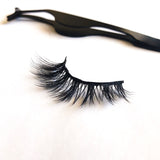 A Pair Of False Eyelashes With Magnets In Fashion - Heritage cosmetics and beauty care