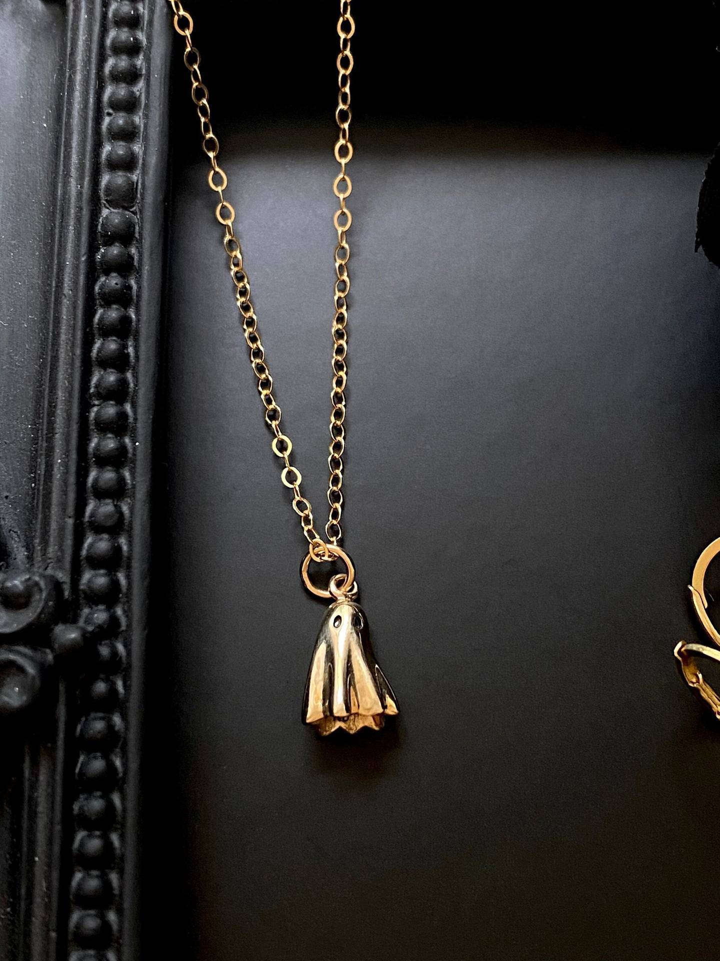 18K Gold & Small Plated Ghost Ghost Pendant Necklace - Heritage cosmetics and beauty care