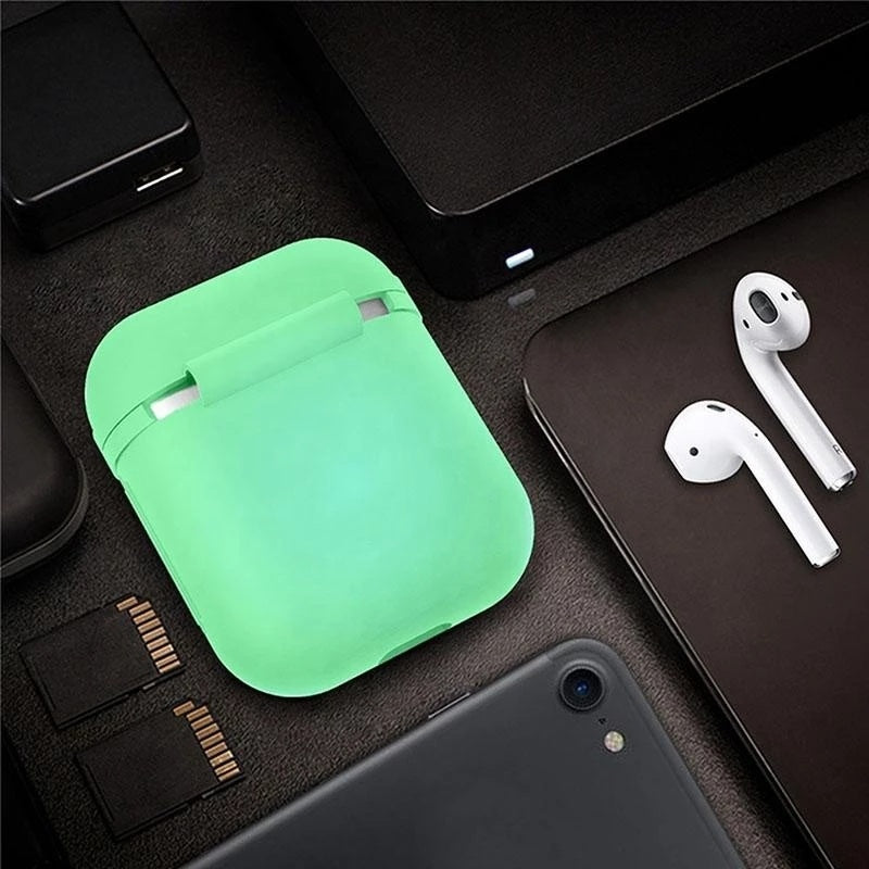 Bluetooth Earphone Storage Box Wireless Earphone Silicone Luminous Heritage cosmetics and beauty care