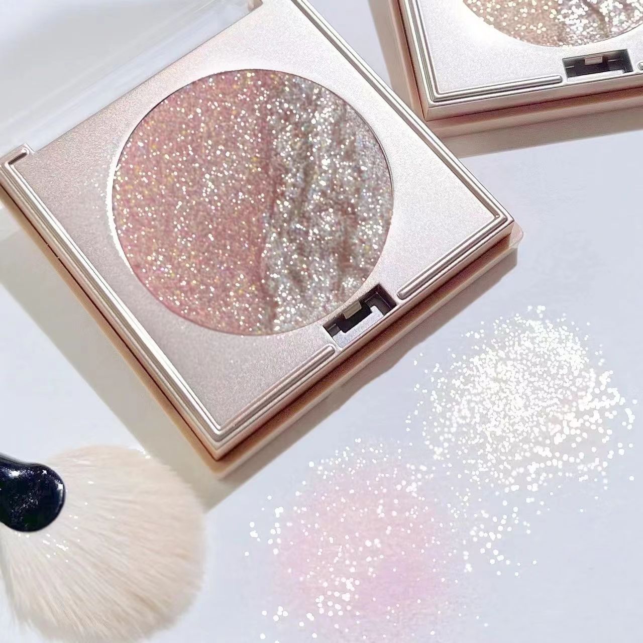 Pure Desire For Water Light Fragile Sense Fairy Female Highlight Blush Eye Shadow Three-in-one Double Stitching Highlight - Heritage cosmetics and beauty care